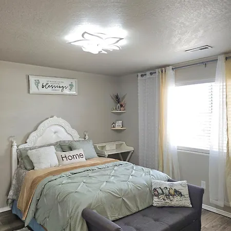 Providing Spare Luxury Rooms For Rent